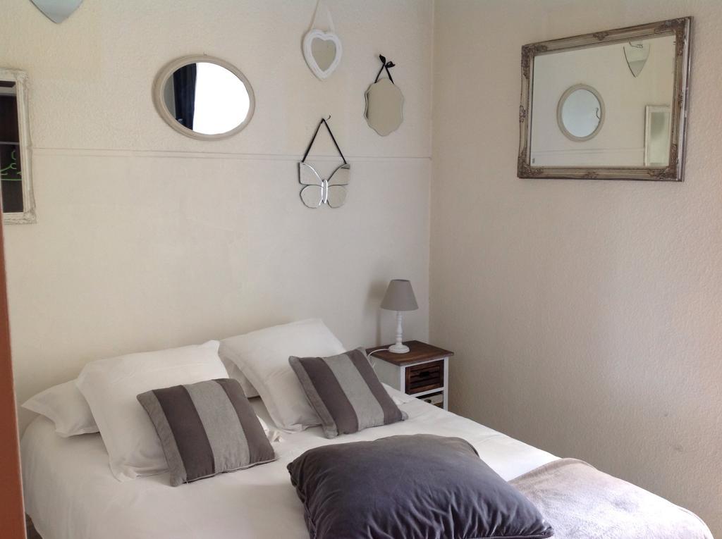 Hotel Lou Paradou Cagnes-sur-Mer Zimmer foto