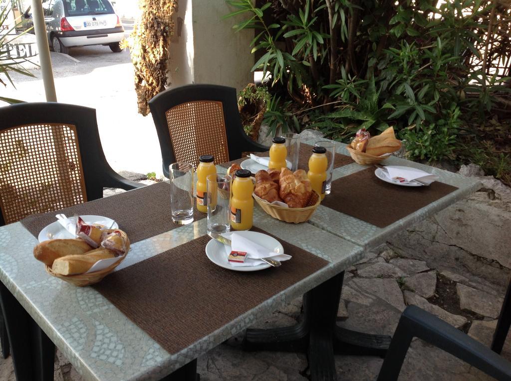Hotel Lou Paradou Cagnes-sur-Mer Exterior foto